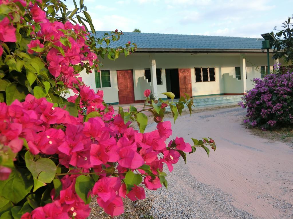 Eidi Homestay Nong Kung Si Dış mekan fotoğraf